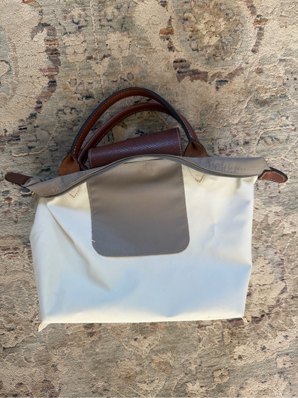 Longchamp Light Gray Purse - Picture 5 of 11